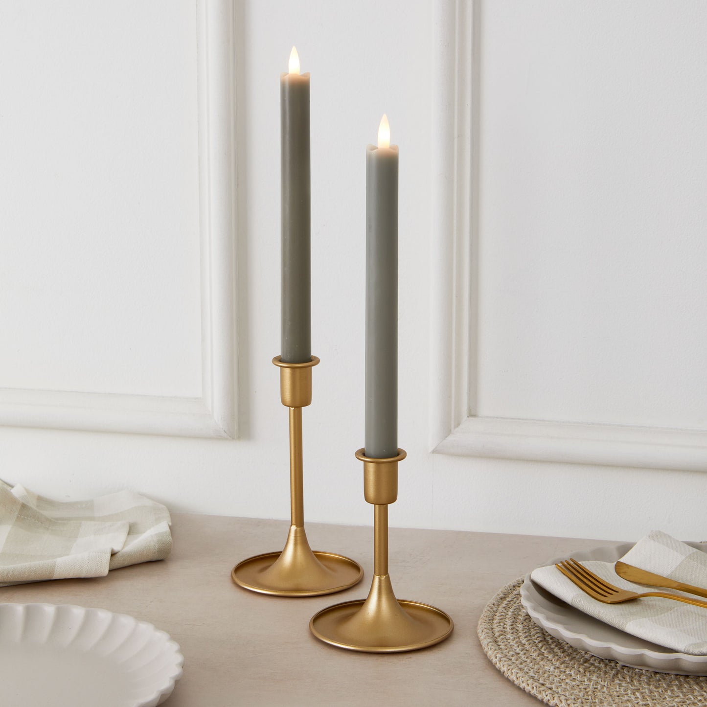 Set of 2 Wax LED Taper Candles – 22cm Flameless Dinner Candles